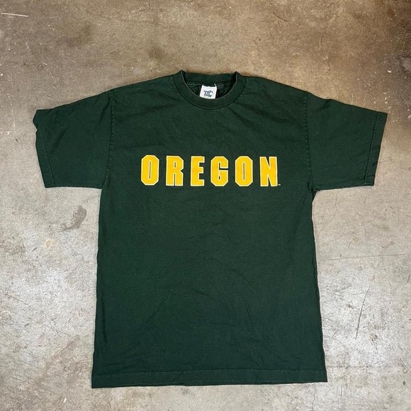 TLC Sport Other - Green and yellow Oregon Ducks vintage 90s T-shirt